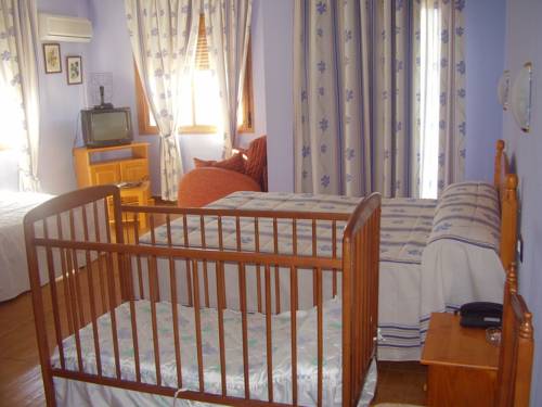 Imagen de la habitación del Hotel Las Glorias. Foto 2