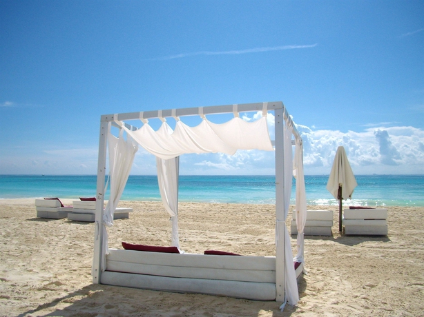 Imagen de los exteriores del Hotel Las Golondrinas, Playa del Carmen. Foto 6