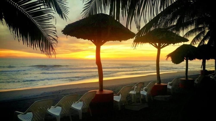 Imagen de los exteriores del Hotel Las Hojas Resort and Beach Club. Foto 7