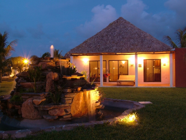 Imagen de los exteriores del Hotel Las Hojas Resort and Beach Club. Foto 9