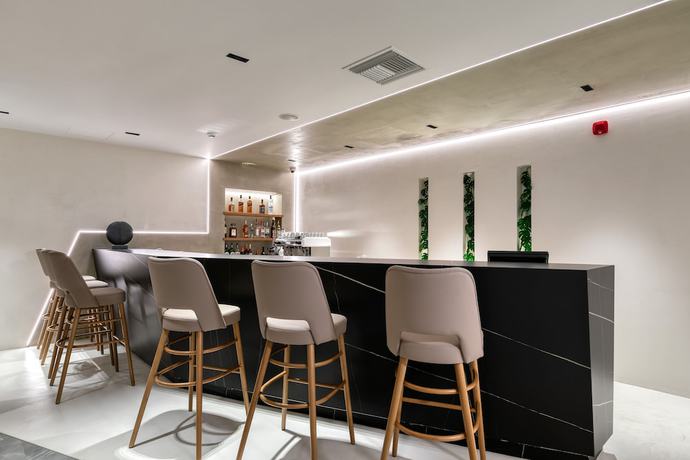 Imagen del bar/restaurante del Hotel Las Hotel and Spa. Foto 2