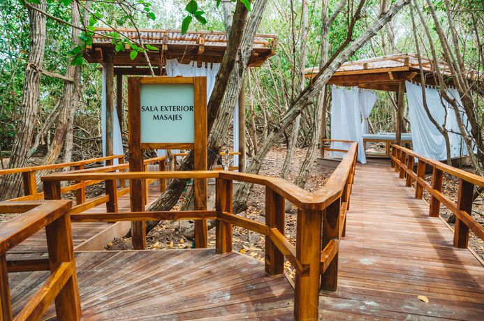 Imagen de los exteriores del Hotel Las Islas, Isla Barú. Foto 10