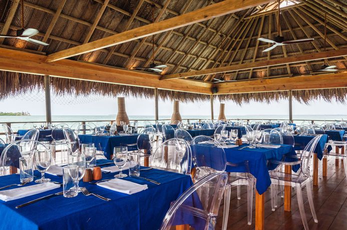 Imagen del bar/restaurante del Hotel Las Islas, Isla Barú. Foto 2