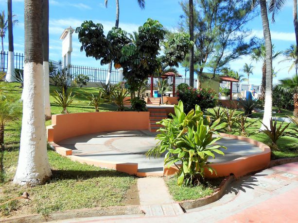 Imagen de los interiores del Hotel Las Jacarandas. Foto 12