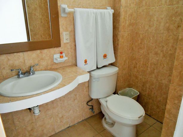 Imagen de la habitación del Hotel Las Jacarandas. Foto 5