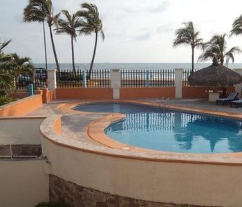 Imagen de la habitación del Hotel Las Jacarandas. Foto 6
