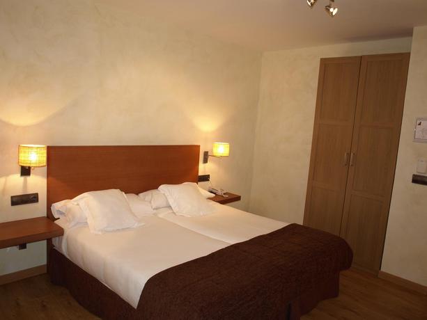 Imagen de la habitación del Hotel Las Leyendas. Foto 7