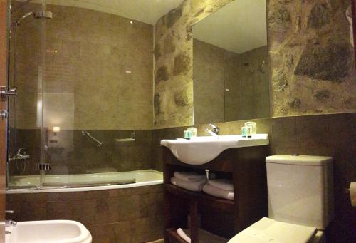 Imagen de la habitación del Hotel Las Leyendas. Foto 8