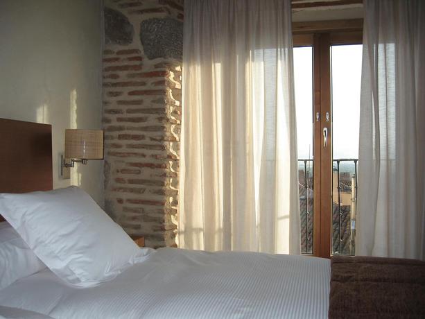 Imagen de la habitación del Hotel Las Leyendas. Foto 9