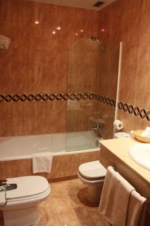 Imagen de la habitación del Hotel Las Moreras. Foto 4