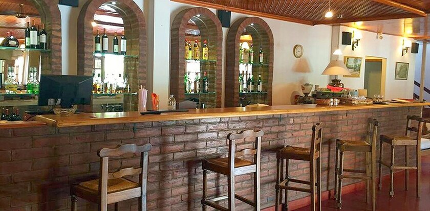 Imagen del bar/restaurante del Hotel Las Mutisias. Foto 14