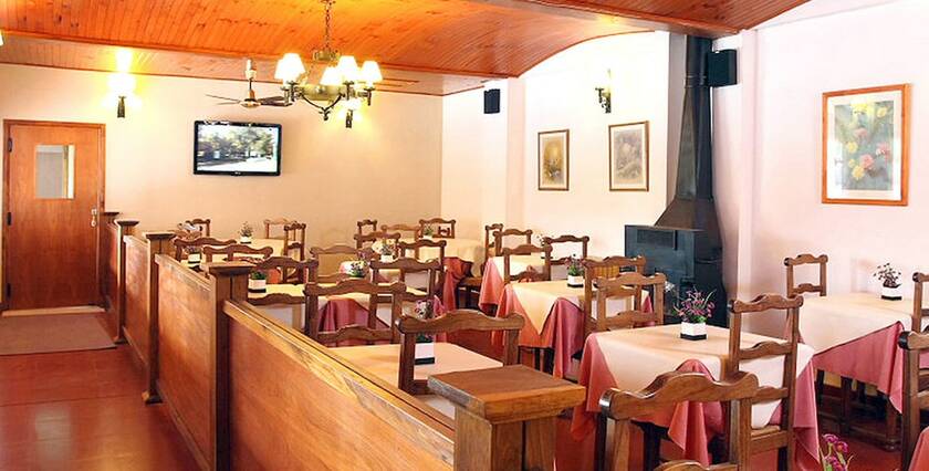 Imagen del bar/restaurante del Hotel Las Mutisias. Foto 15