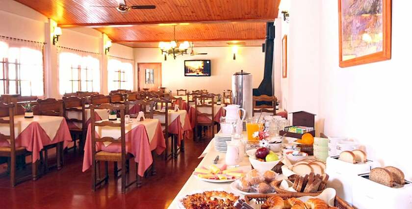 Imagen del bar/restaurante del Hotel Las Mutisias. Foto 17