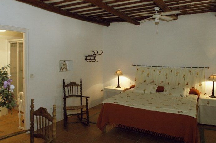 Imagen de la habitación del Hotel Las Navezuelas. Foto 8