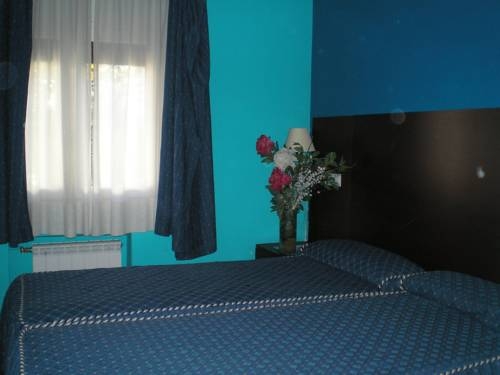 Imagen de la habitación del Hotel Las Nieves, Jaca . Foto 14