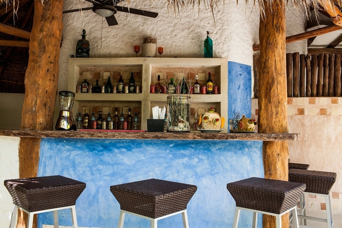 Imagen del bar/restaurante del Hotel Las Nubes De Holbox. Foto 5