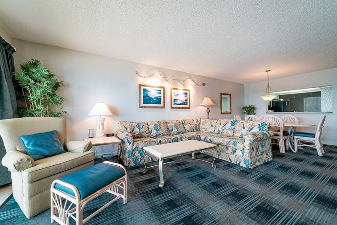 Imagen general del Hotel Las Olas Beach Club. Foto 13