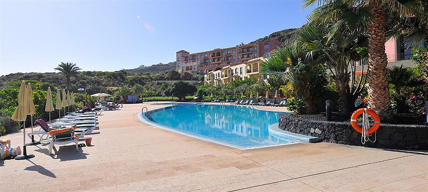 Imagen de la piscina del Hotel Las Olas, Playa Cancajos. Foto 7