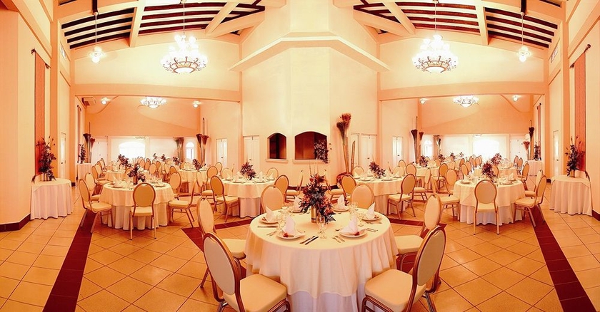 Imagen de los interiores del Hotel Las Olas Resort. Foto 5