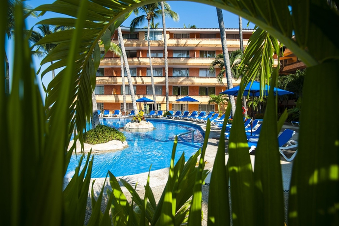 Imagen de la piscina del Hotel Las Palmas By The Sea, Puerto Vallarta. Foto 11