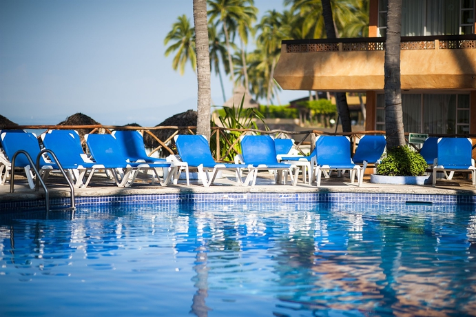 Imagen de la piscina del Hotel Las Palmas By The Sea, Puerto Vallarta. Foto 13