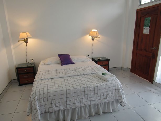 Imagen de la habitación del Hotel Las Palmas, Esmeraldas. Foto 7