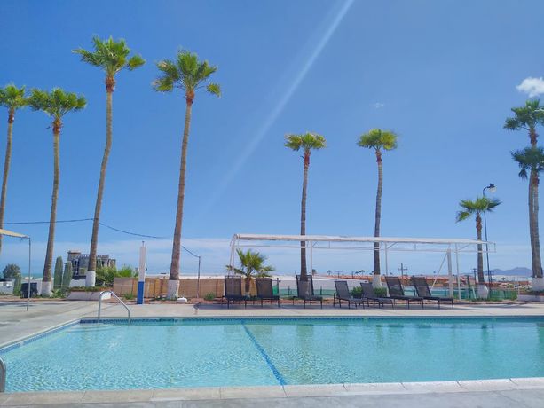 Imagen de la piscina del Hotel Las Palmas, San Felipe. Foto 20