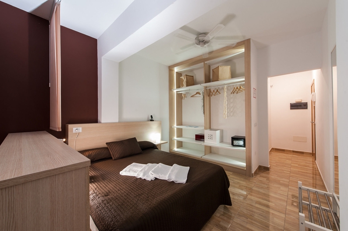 Imagen de la habitación del Hotel Las Palmas Urban Center. Foto 5