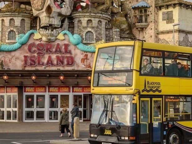 Imagen de los exteriores del Hotel Las Palmas by the Sea, Blackpool. Foto 11