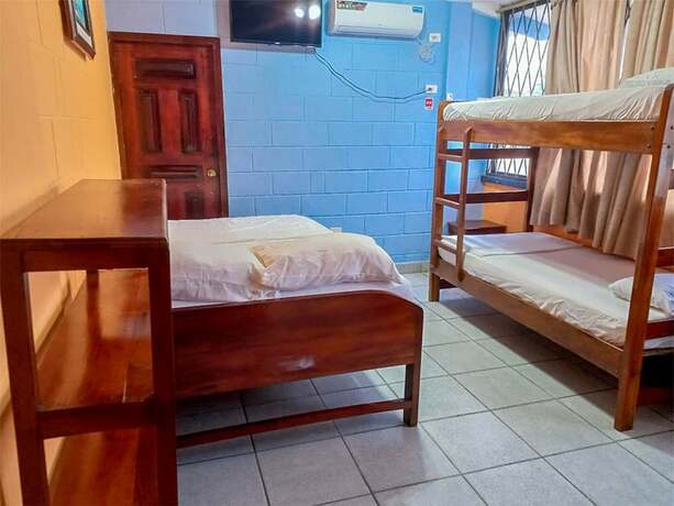 Imagen de la habitación del Hotel Las Palmeras, Tonsupa. Foto 18