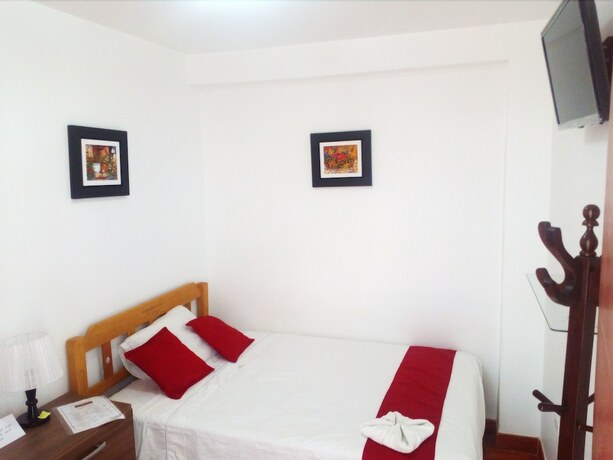 Imagen de la habitación del Hotel Las Palmeras de Pisco. Foto 18