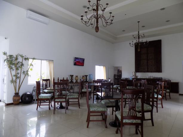 Imagen del bar/restaurante del Hotel Las Palomas Tepic Express. Foto 2