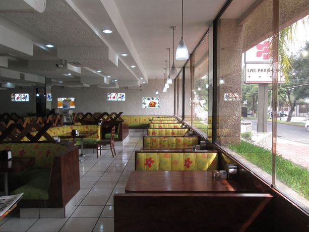 Imagen de la piscina del Hotel Las P&eacute;rgolas, Guadalajara. Foto 15