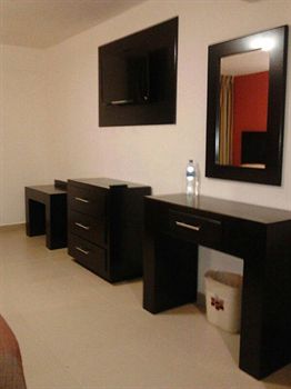 Imagen de la habitación del Hotel Las P&eacute;rgolas, Guadalajara. Foto 8