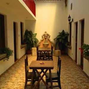 Imagen de los interiores del Hotel Las Piletas. Foto 5