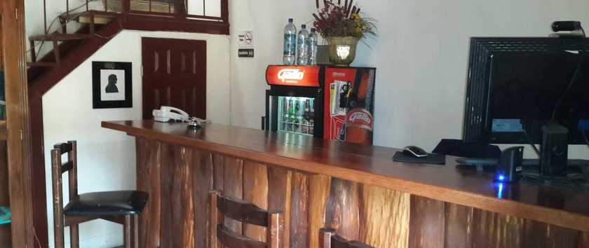 Imagen del bar/restaurante del Hotel Las Piletas. Foto 2