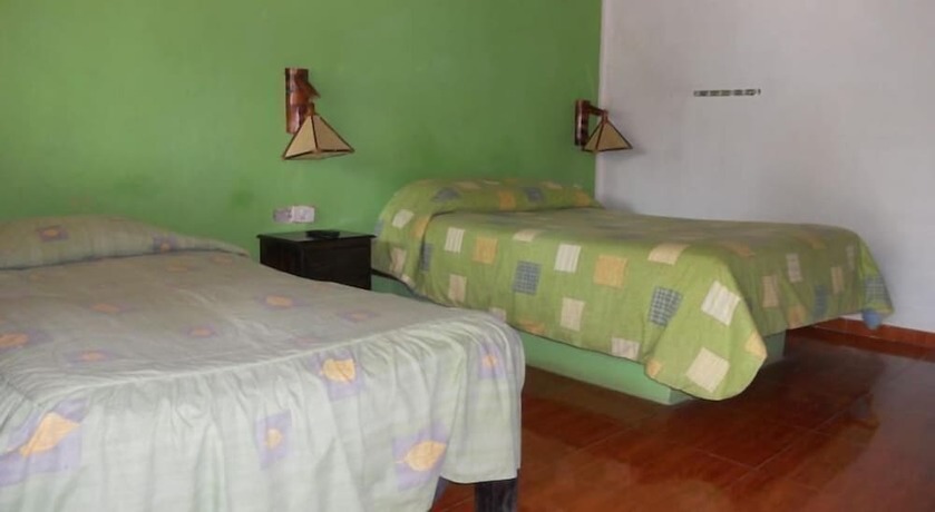 Imagen de la habitación del Hotel Las Pirkas. Foto 17