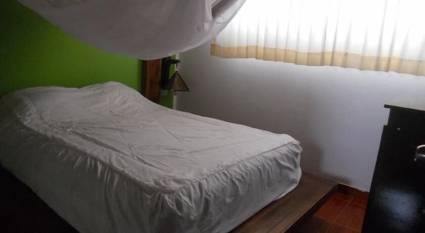 Imagen de la habitación del Hotel Las Pirkas. Foto 20