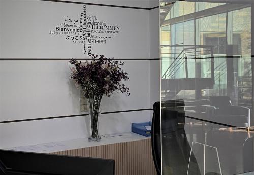 Imagen de los interiores del Hotel Las Provincias. Foto 8