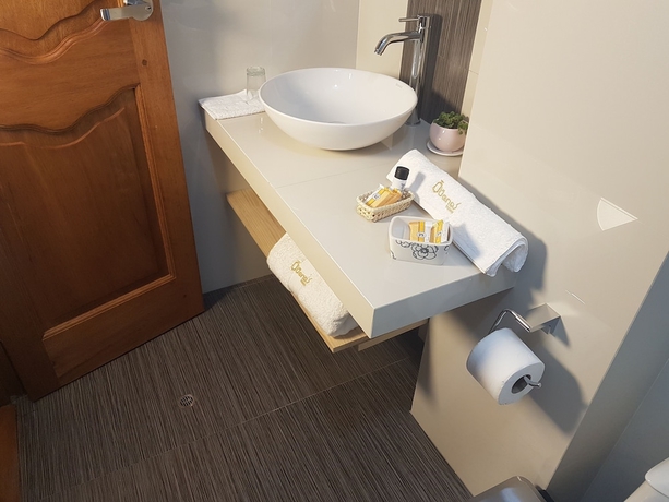 Imagen de la habitación del Hotel Las Quenas. Foto 4