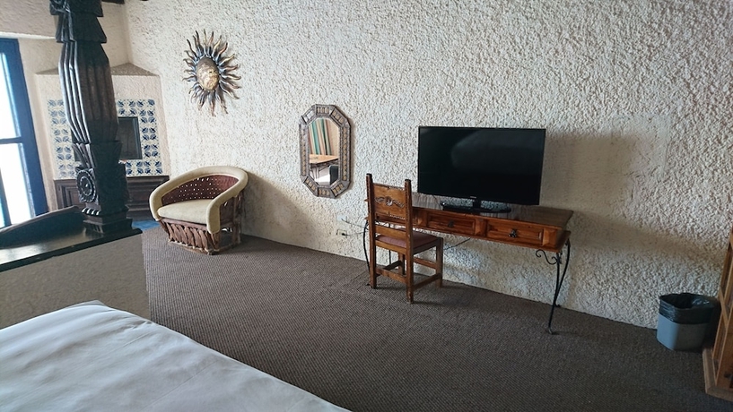 Imagen de la habitación del Hotel Las Rocas Resort and Spa. Foto 3