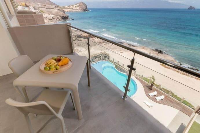 Imagen general del Hotel Las Rochas Mindelo. Foto 6