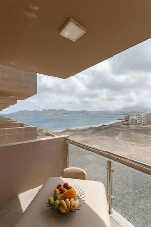 Imagen general del Hotel Las Rochas Mindelo. Foto 9