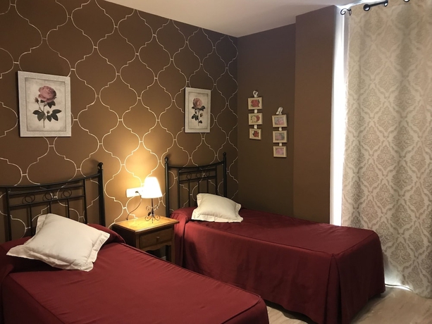 Imagen de la habitación del Hotel Las Rosas, Priego de Córdoba. Foto 2