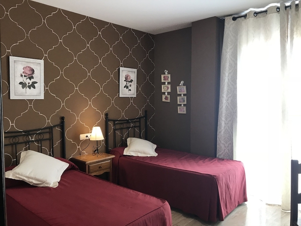 Imagen de la habitación del Hotel Las Rosas, Priego de Córdoba. Foto 4