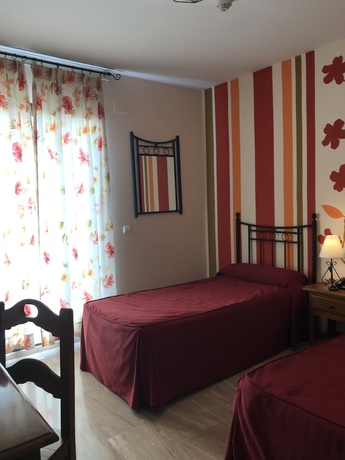 Imagen de la habitación del Hotel Las Rosas, Priego de Córdoba. Foto 6
