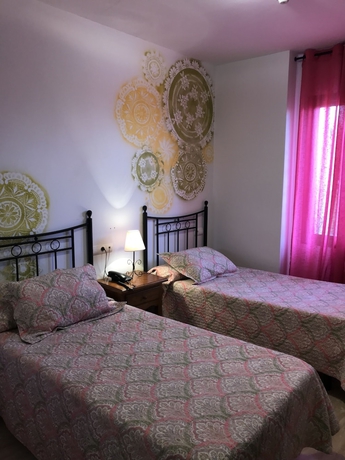 Imagen de la habitación del Hotel Las Rosas, Priego de Córdoba. Foto 7