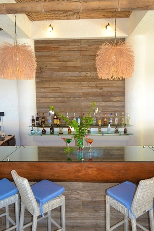Imagen del bar/restaurante del Hotel Las Sirenas by Mayan Princess Rooms. Foto 3