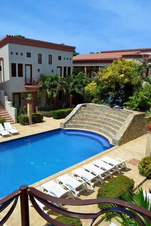 Imagen de la piscina del Hotel Las Sirenas by Mayan Princess Rooms. Foto 15