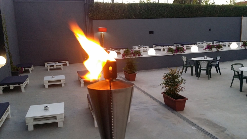 Imagen del bar/restaurante del Hotel Las Terrazas, Albolote. Foto 3